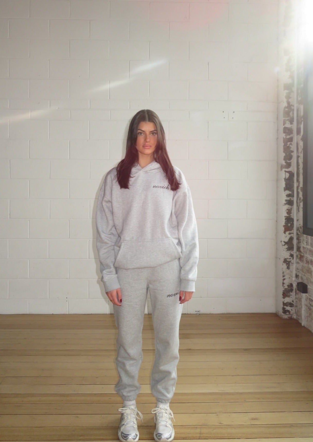 ESSENTIAL LOGO HOODIE - GREY